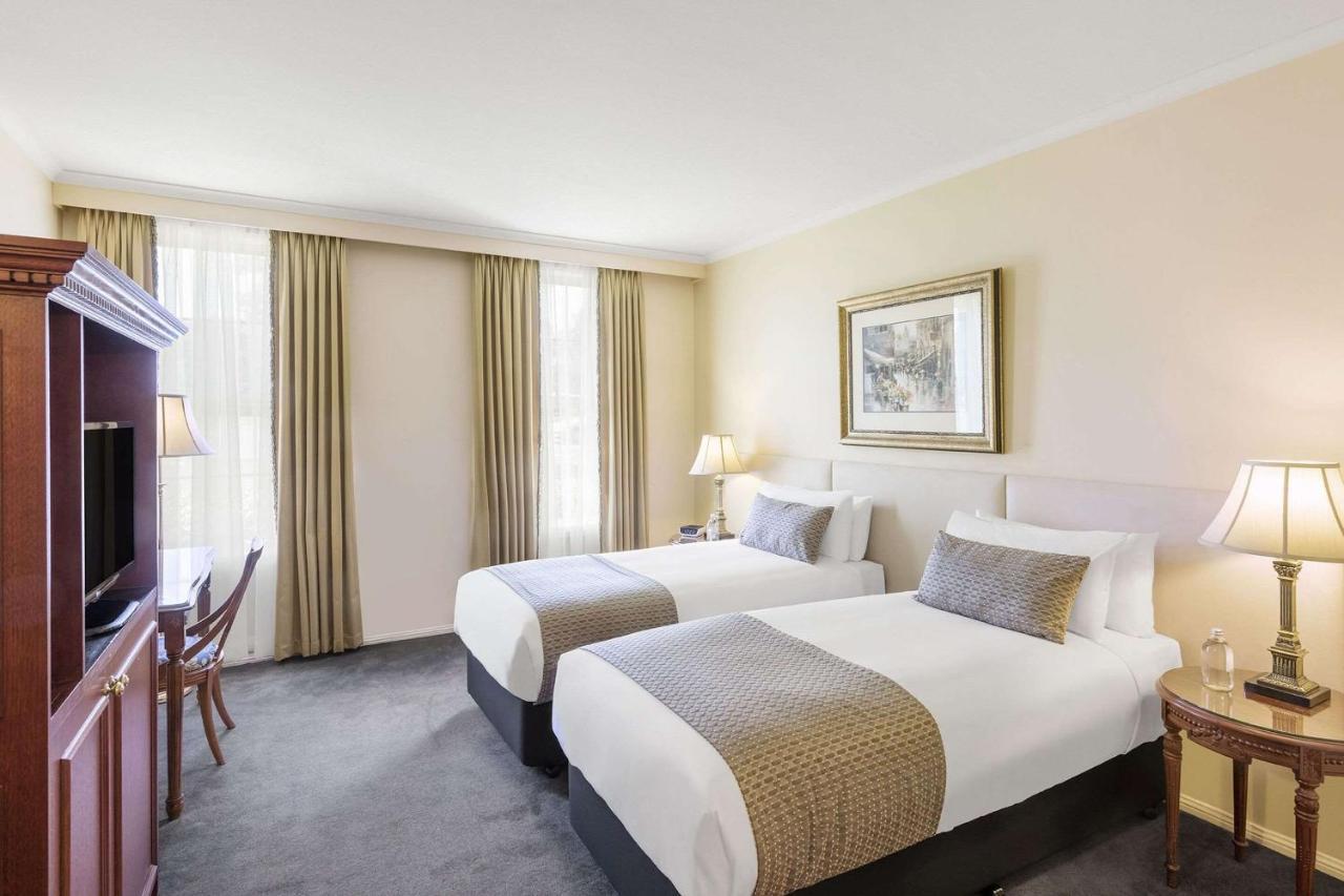 Forest Hill Canterbury International Hotel מראה חיצוני תמונה