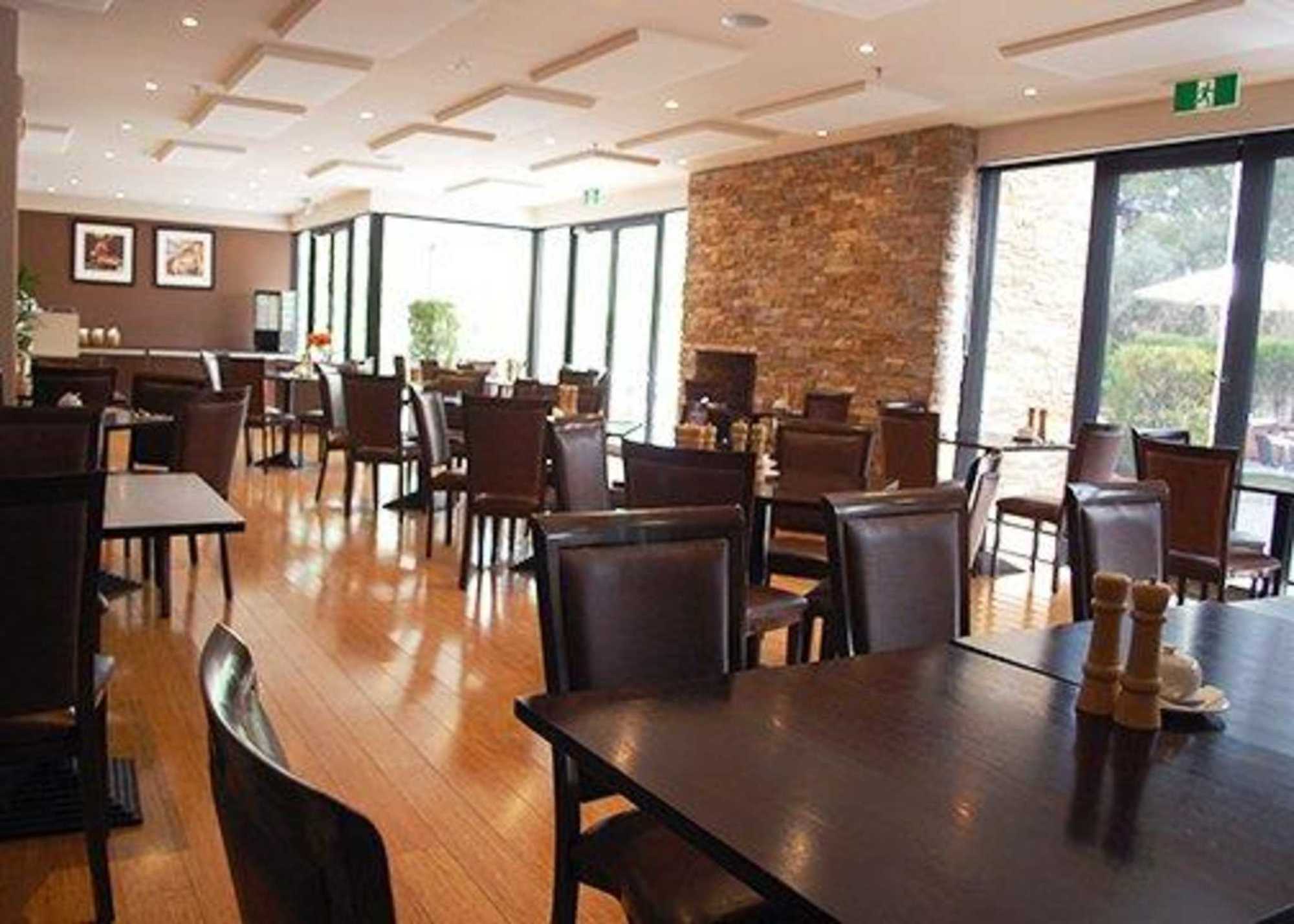 Forest Hill Canterbury International Hotel מסעדה תמונה