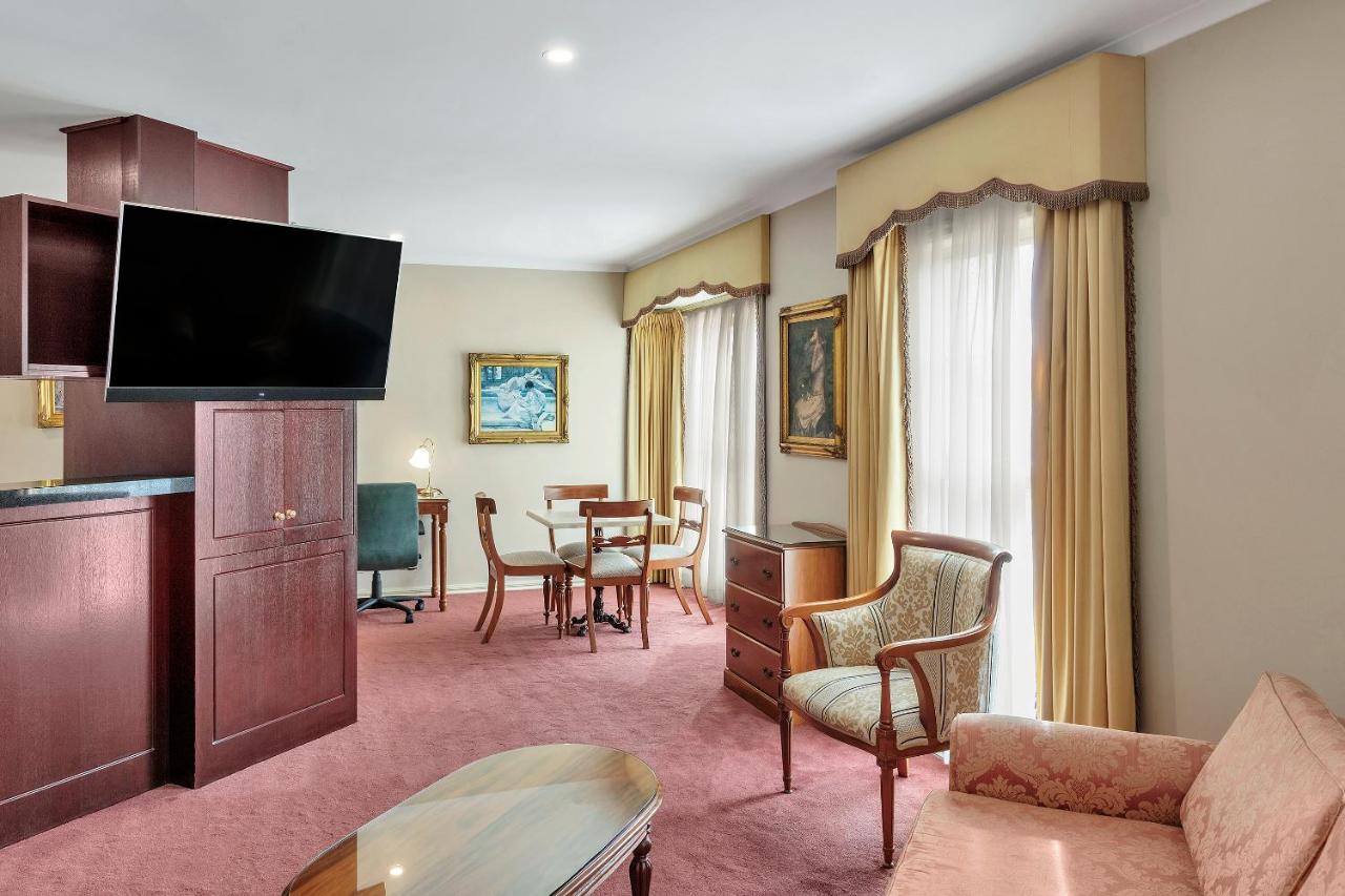 Forest Hill Canterbury International Hotel מראה חיצוני תמונה