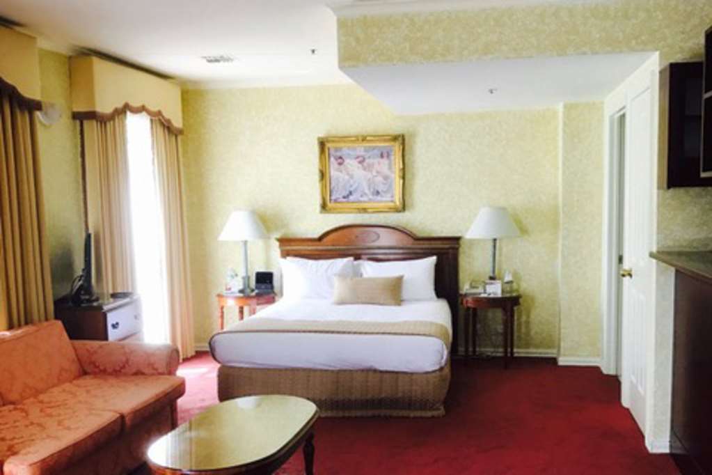 Forest Hill Canterbury International Hotel מראה חיצוני תמונה