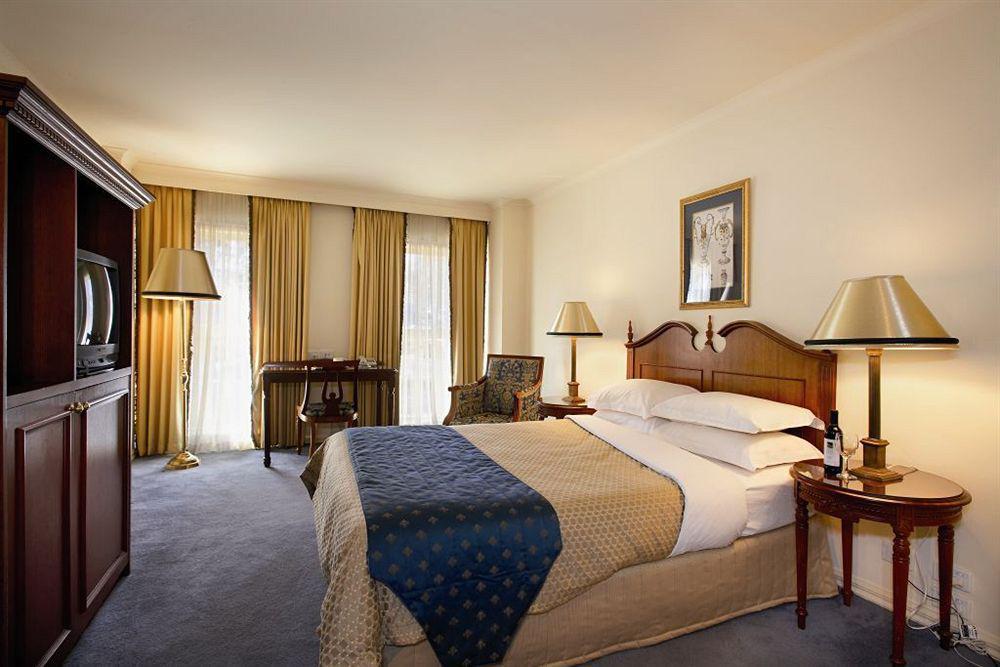 Forest Hill Canterbury International Hotel מראה חיצוני תמונה