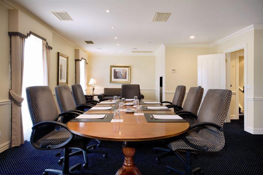 Forest Hill Canterbury International Hotel מראה חיצוני תמונה